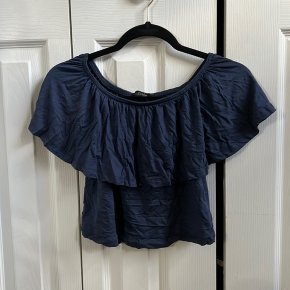 Francesca’s Off the shoulder ruffle top - Picture 1 of 1